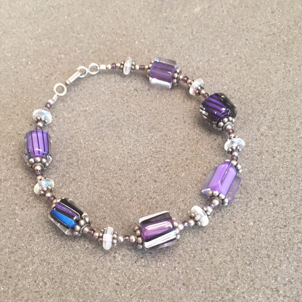 Purple Beaded Bracelet - Picture 12 of 13